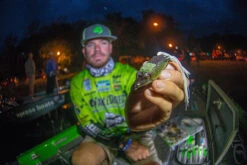 Abu Garcia Adrian Avenas Fantasista Premier / REVO4 Rocket LH Frog Casting Combo -Fishing Equipment Store adrian avenas abu garcia fnpc73 7 revo4 rocket l frog casting combo 05522.1651242879